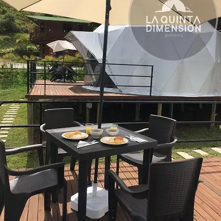 La Quinta Dimension Glamping Hotel Guatapé Exterior photo