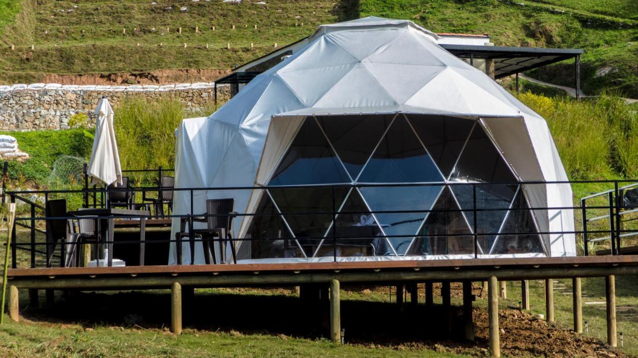 Campo de lujo La Quinta Dimensión Glamping *